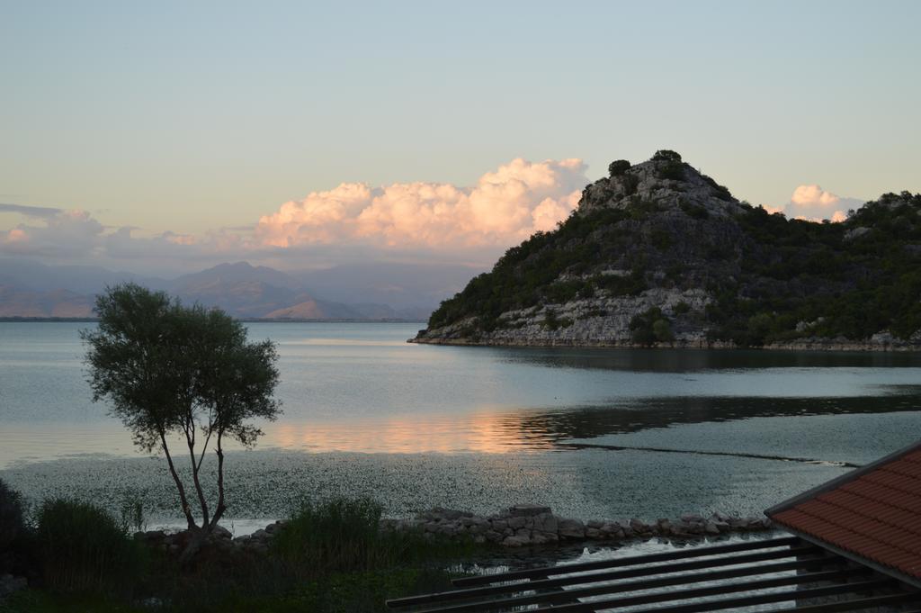 Holiday Home Radus Virpazar Esterno foto