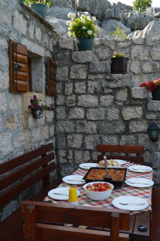 Holiday Home Radus Virpazar Esterno foto